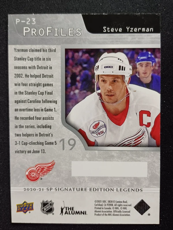 2020/2021 Upper Deck SP Signature Editions Legends ProFiles P-23 Steve Yzerman Inzert - Image 2