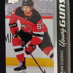 2021/2022 Upper Deck Series 1 Young Guns 210 Marian Studenic Inzert