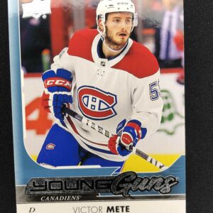 2017/2018 Upper Deck Series 1 Young Guns 245 Victor Mete Inzert