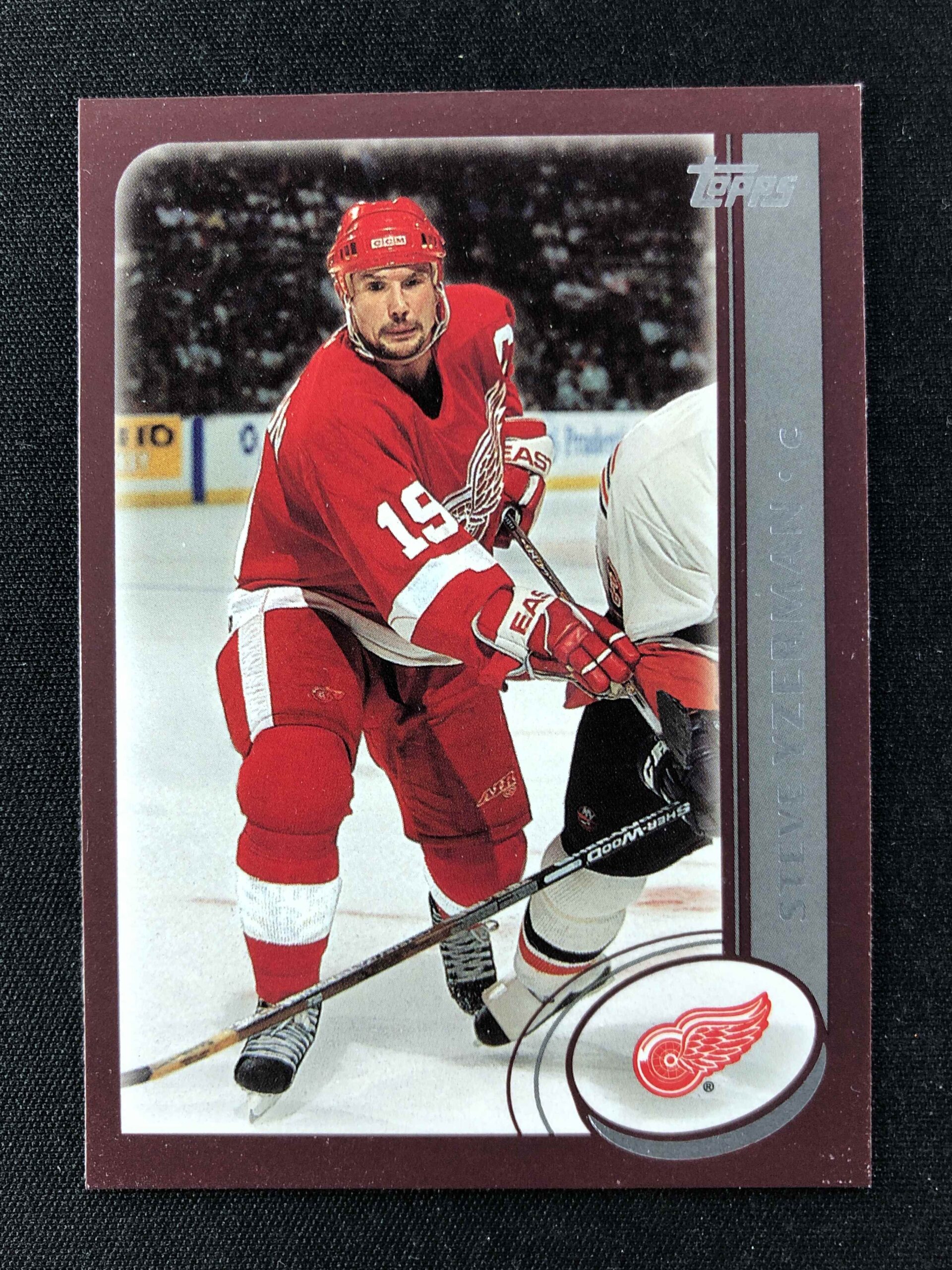 2002/2003 Topps Base 4 Steve Yzerman