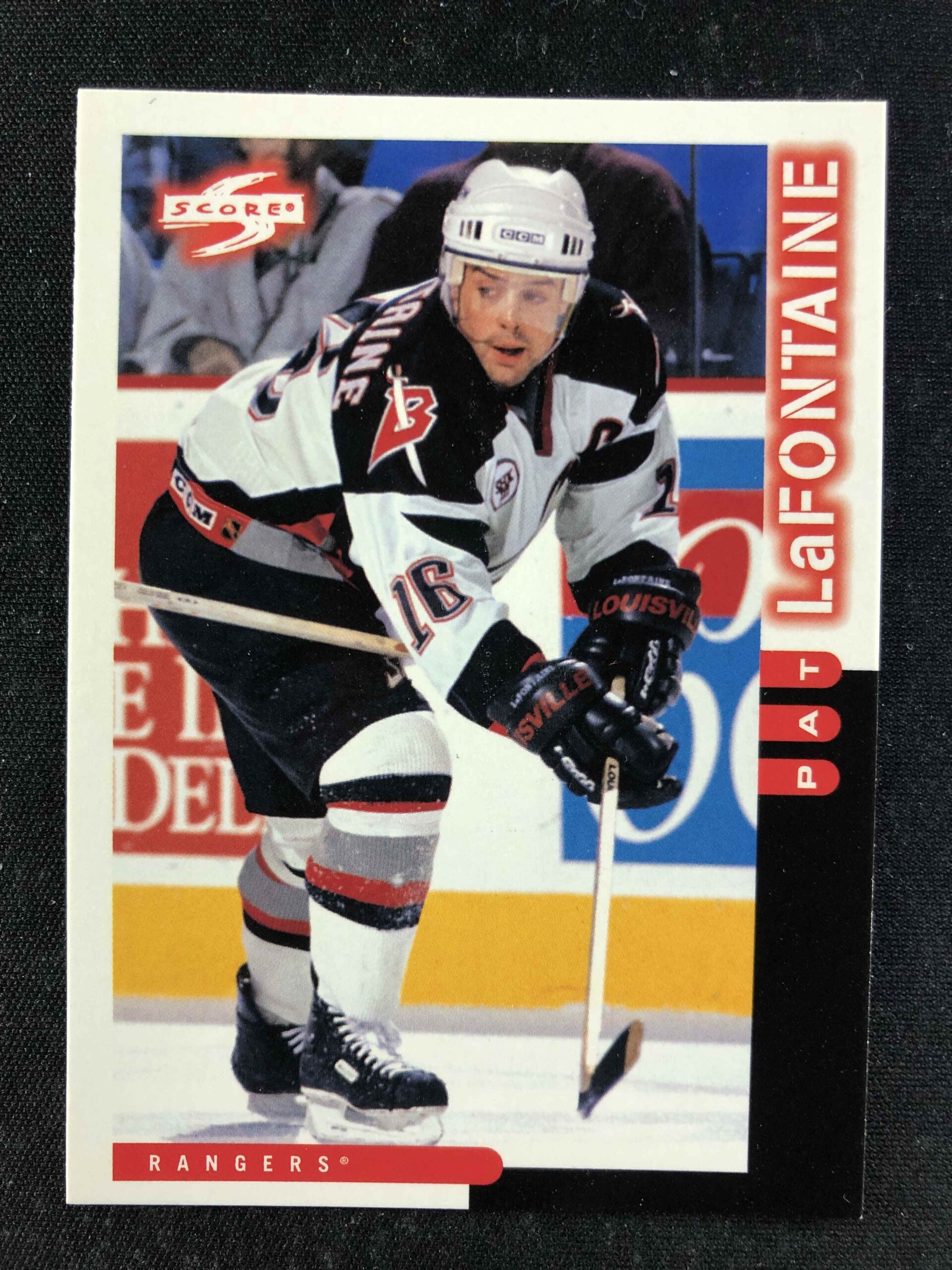 1997/1998 Pinnacle Score Base 104 Pat LaFontaine