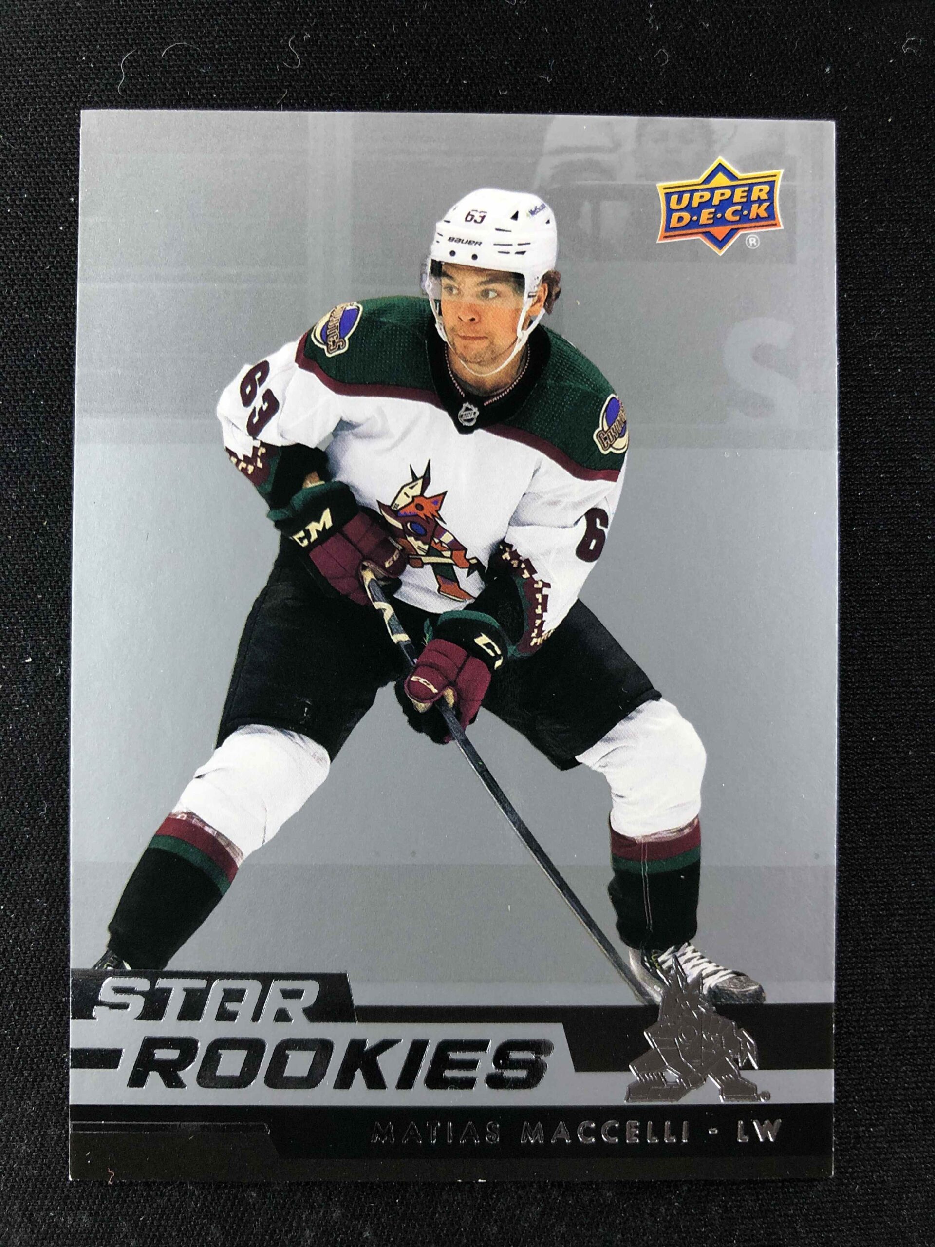 2022/2023 Upper Deck NHL Star Rookies Box Set Base 18 Matias Maccelli