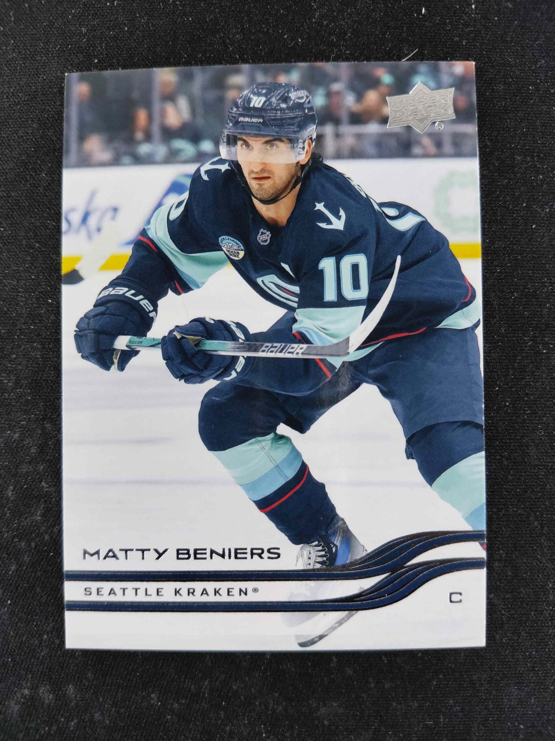 2025/2026 Upper Deck Series 1 Base 145 Matty Beniers