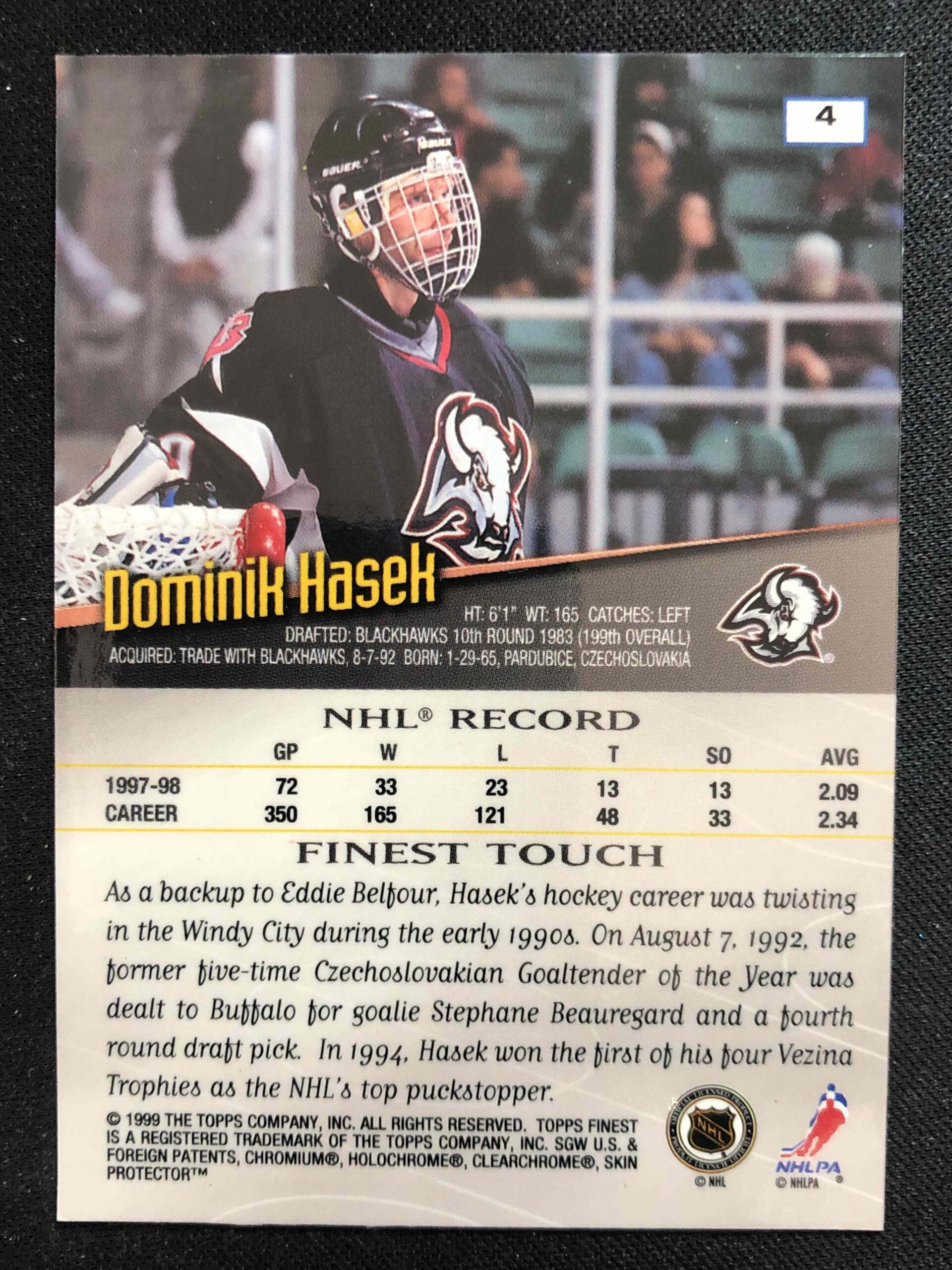 1998/1999 Topps Finest Base 4 Dominik Hašek - Obrázek 2