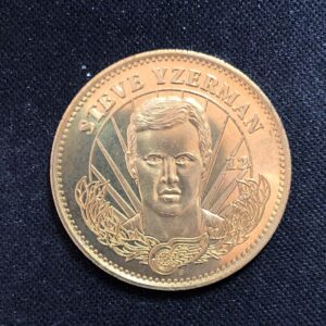 1996/1997 Pinnacle Mint Collection Brass 12 Steve Yzerman Coin