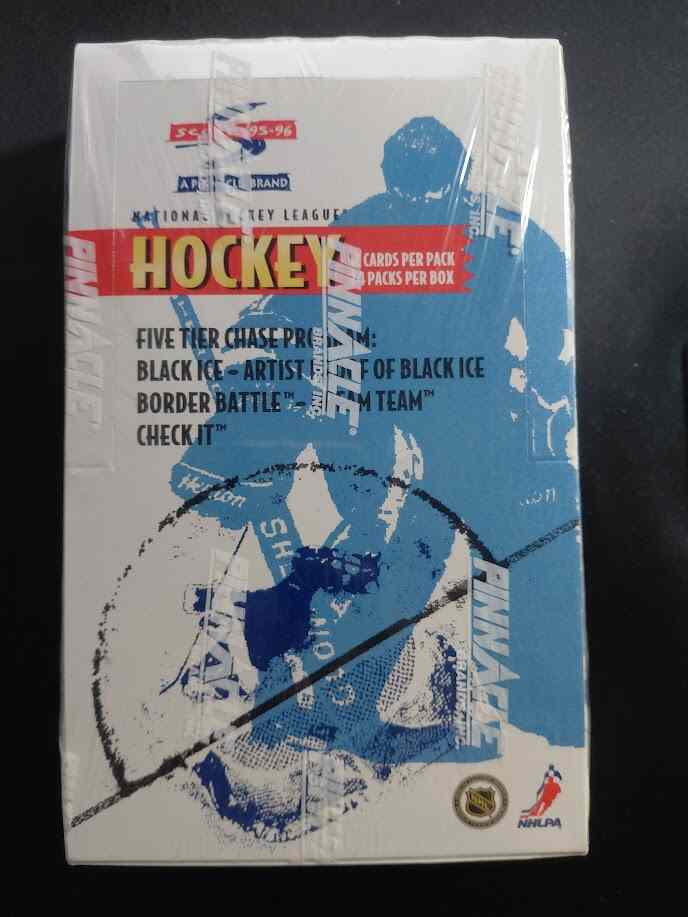 1995/1996 Pinnacle Score Hockey retail box