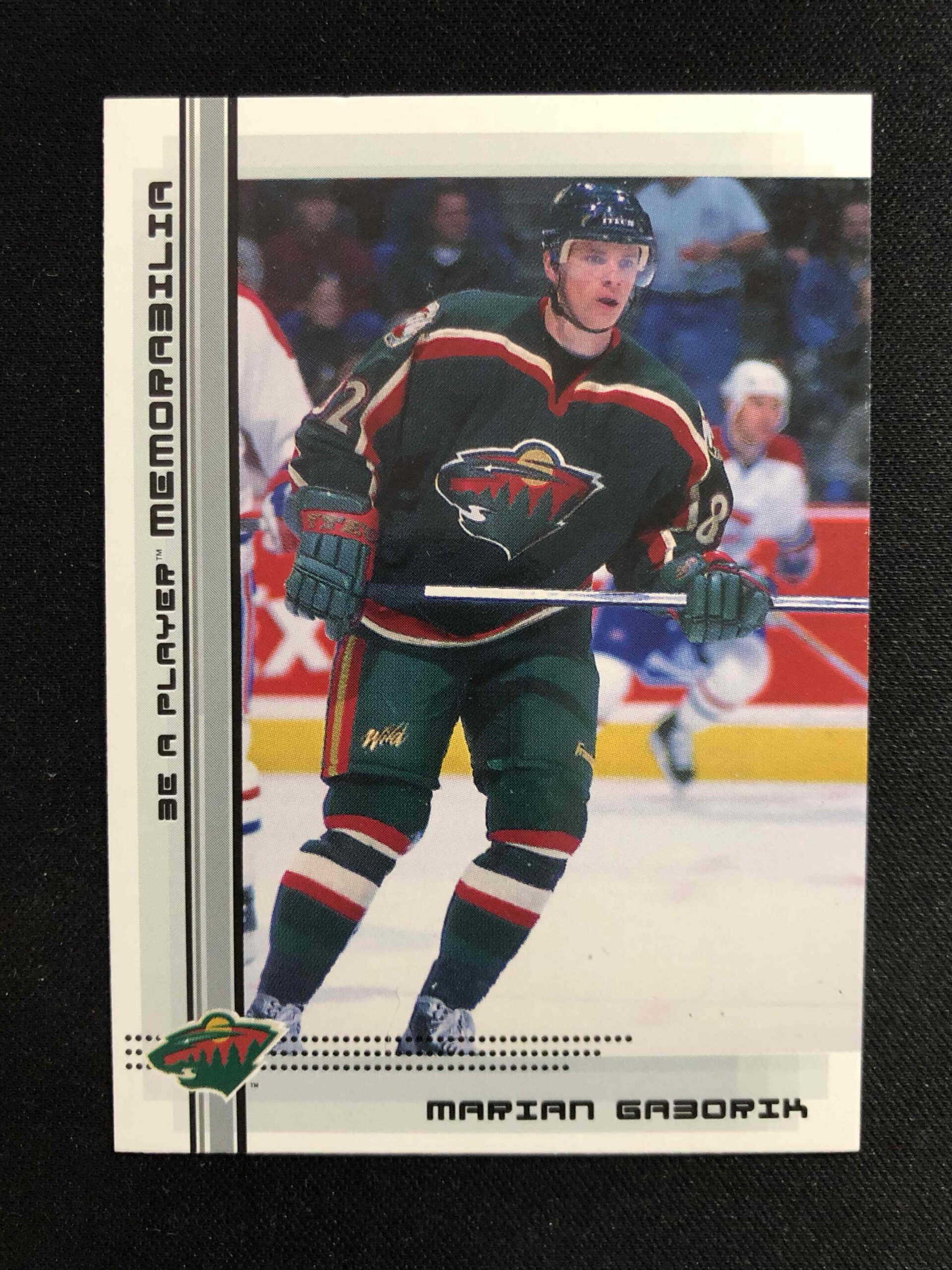 2000/2001 In the Game Be a Player Memorabilia Base 401 Marian Gaborik