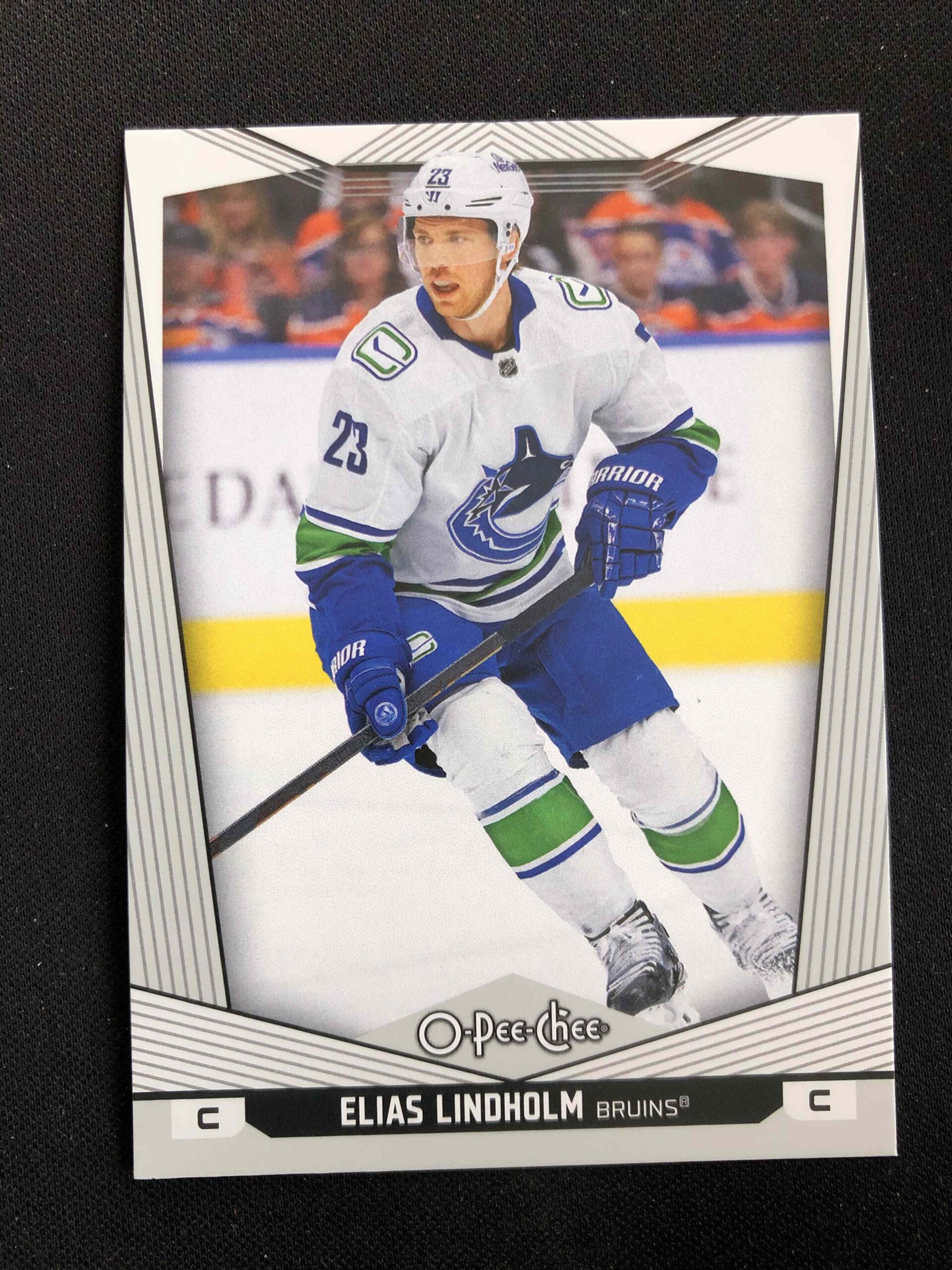 2024/2025 Upper Deck O-Pee-Chee Base 219 Elias Lindholm