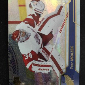 2016/2017 Upper Deck Series 2 Gold Rainbow 315 Petr Mrázek Inzert