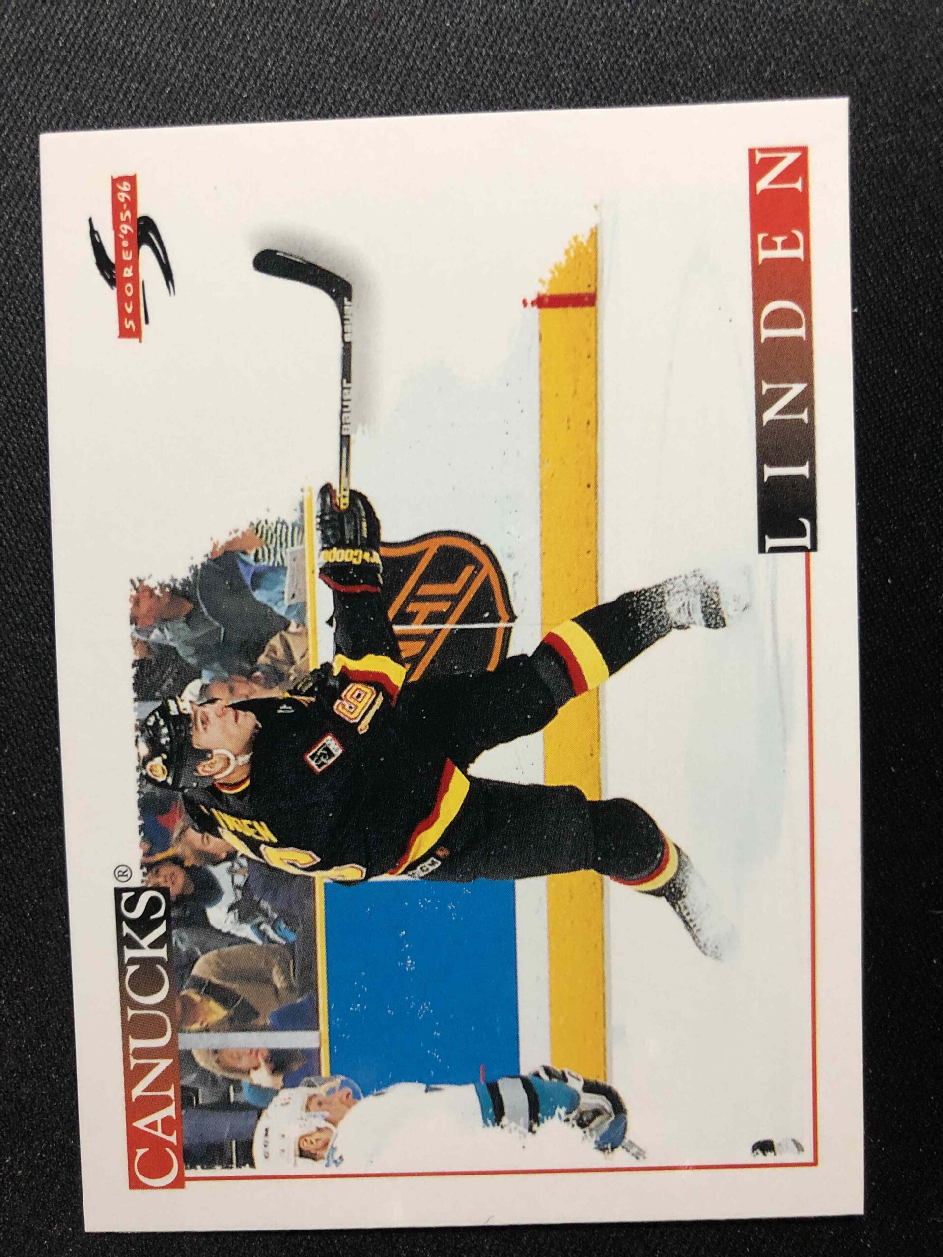 1995/1996 Pinnacle Score Base 208 Trevor Linden