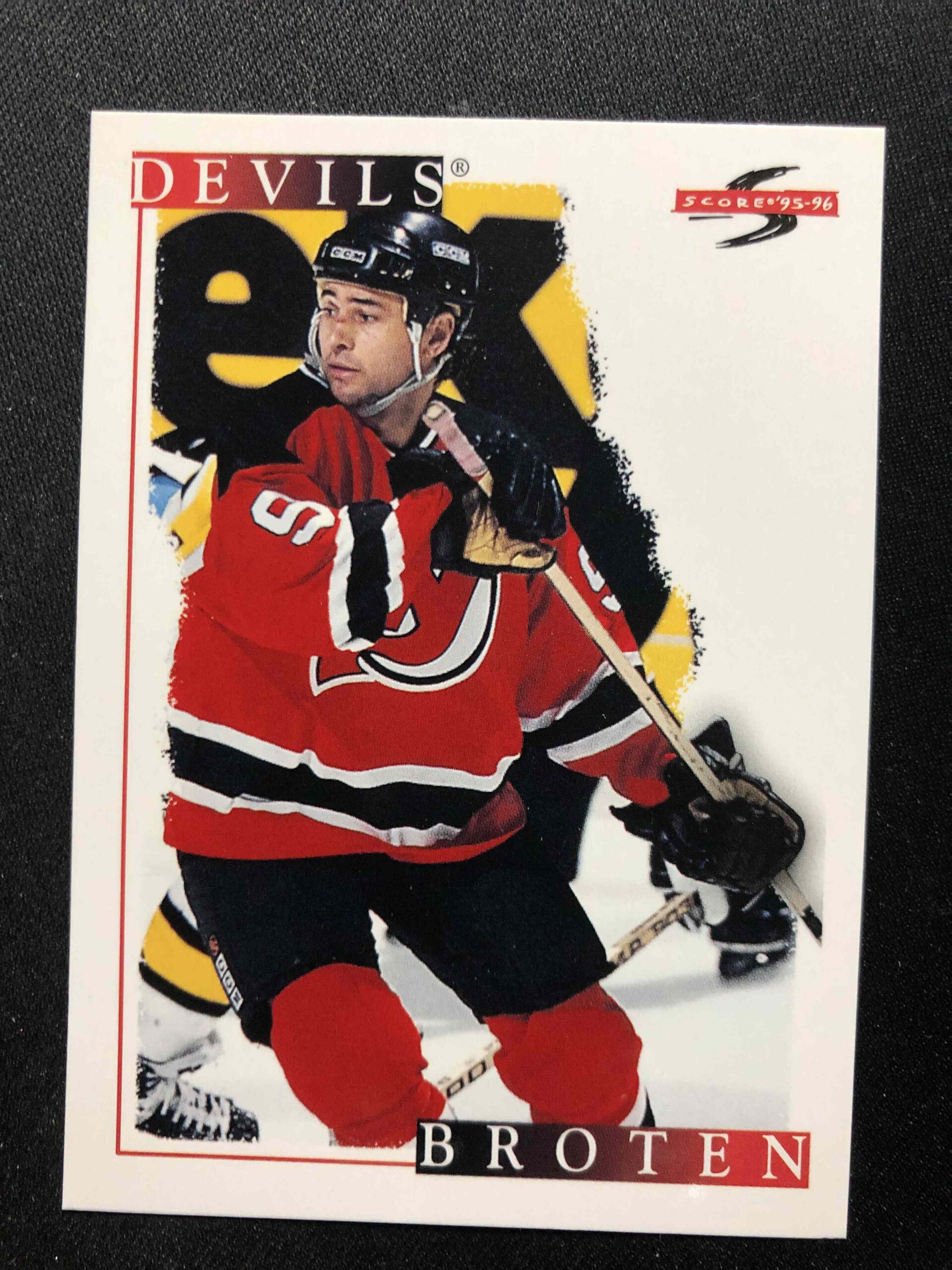 1995/1996 Pinnacle Score Base 265 Neal Broten