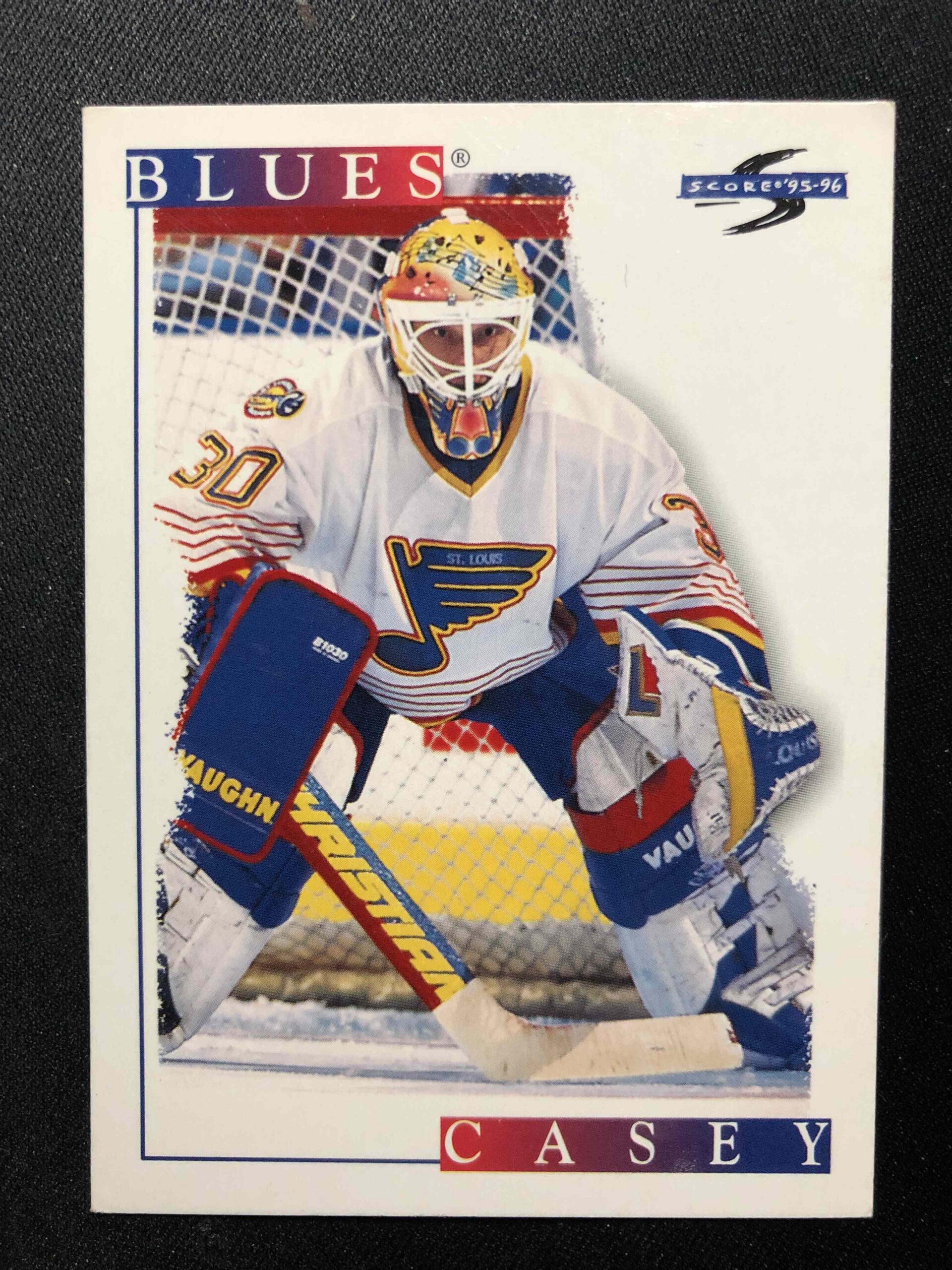 1995/1996 Pinnacle Score Base 290 Jon Casey